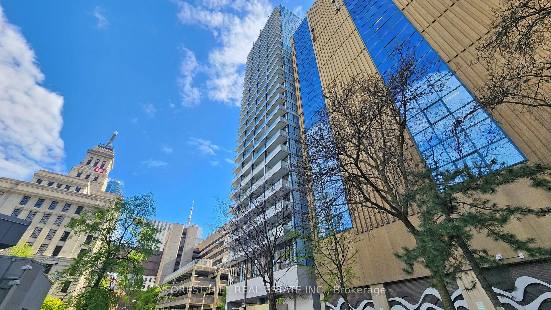 210 Simcoe Street 701