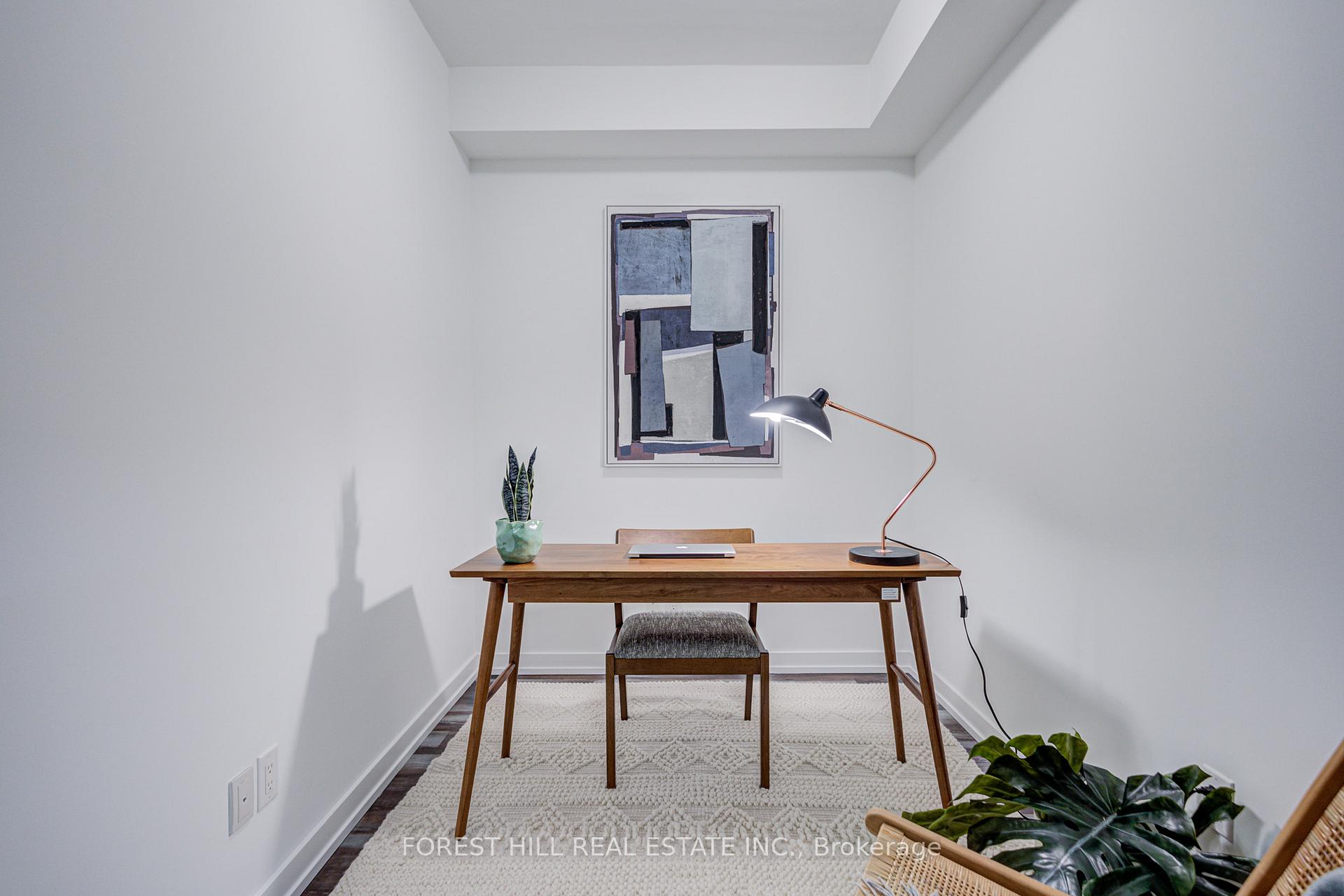 210 Simcoe Street 701