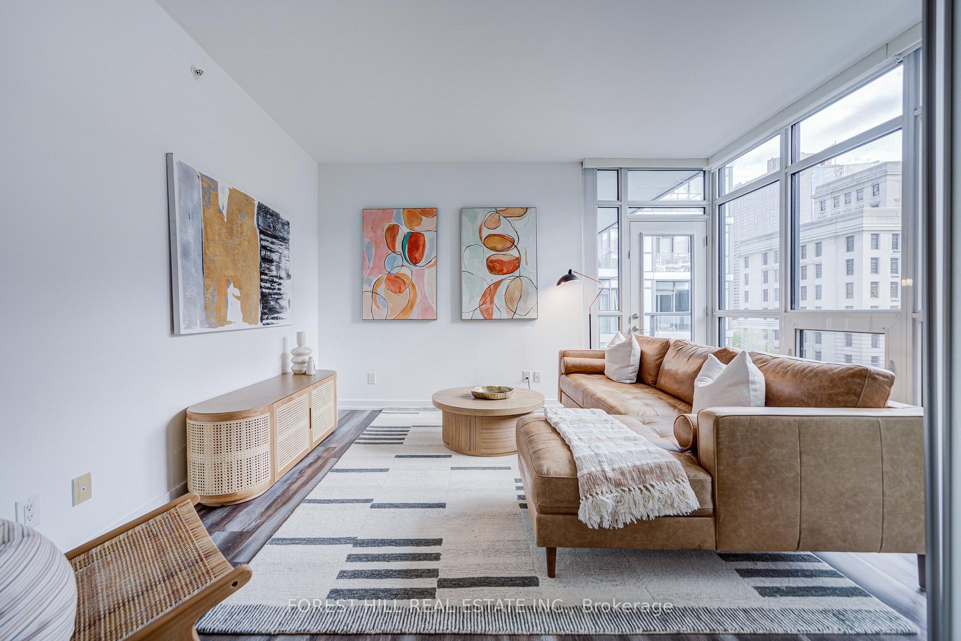 210 Simcoe Street 701