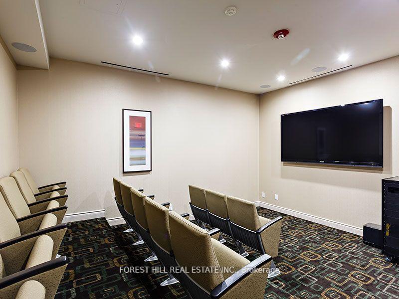 525 Wilson Avenue 1019