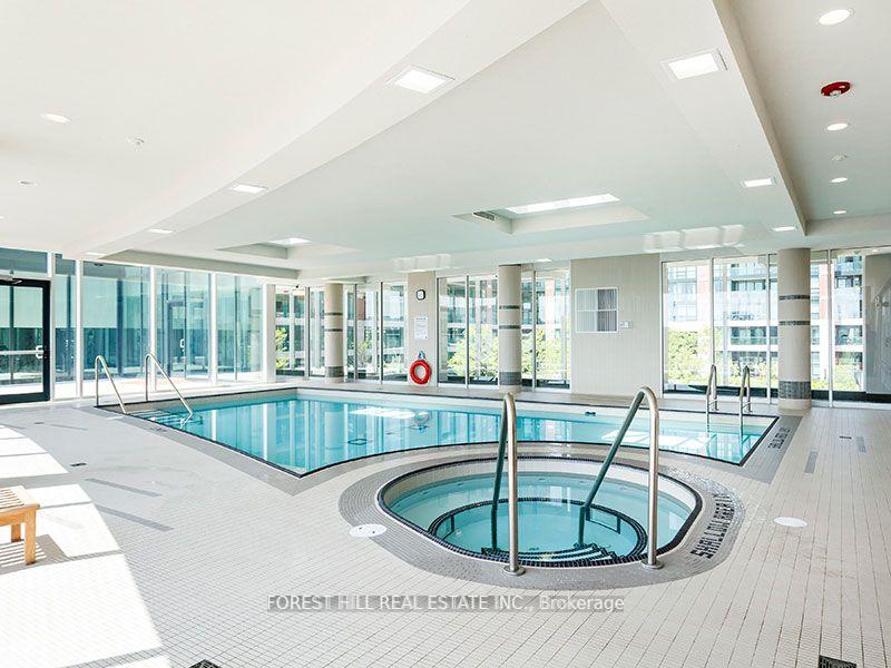 525 Wilson Avenue 1019