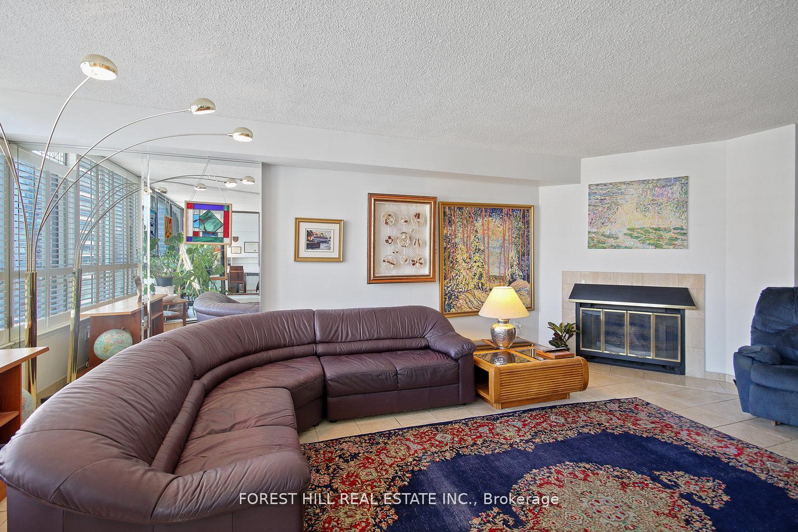 130 Carlton Street 1101