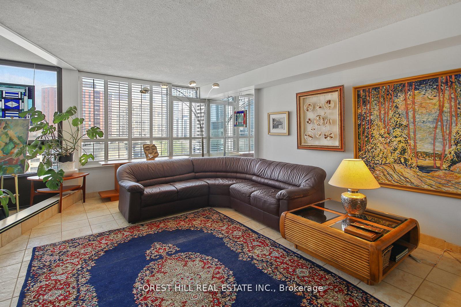 130 Carlton Street 1101