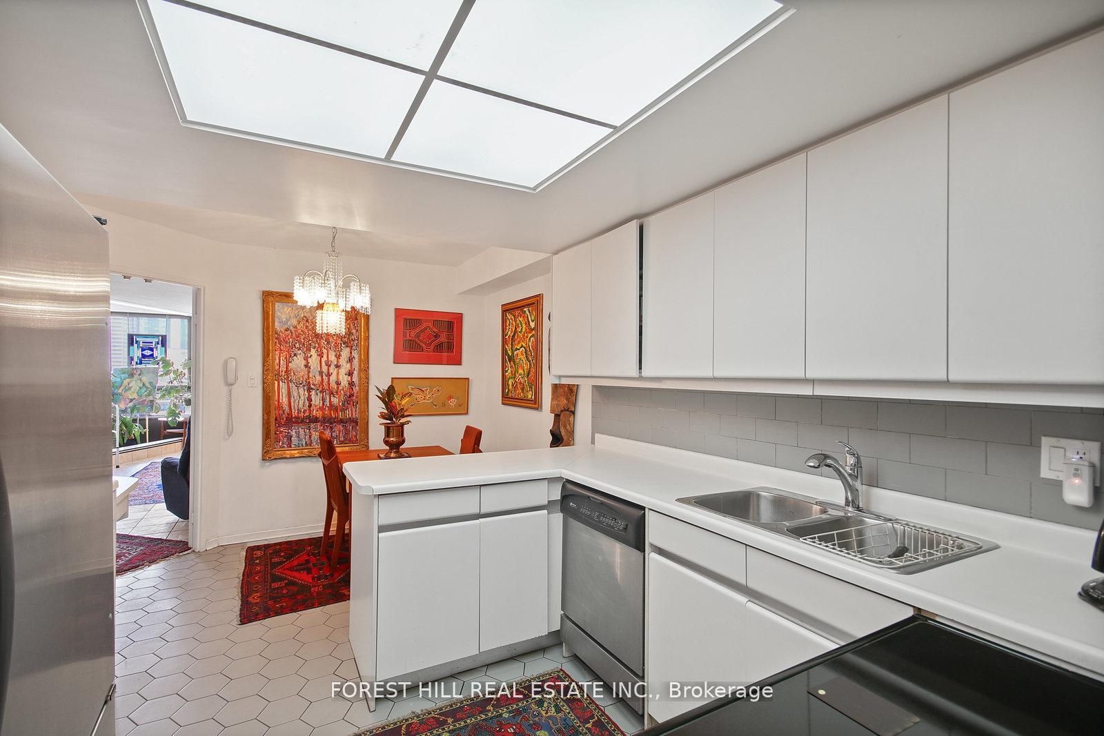 130 Carlton Street 1101