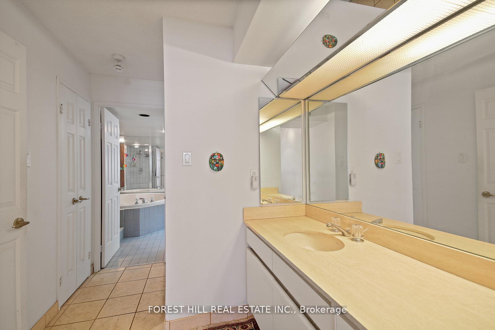 130 Carlton Street 1101