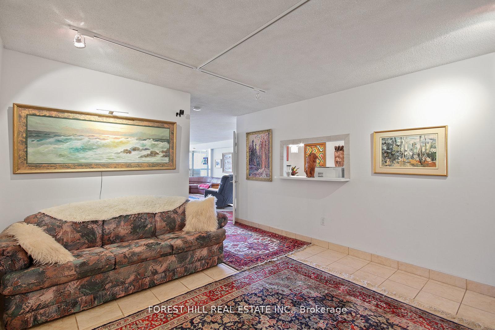 130 Carlton Street 1101