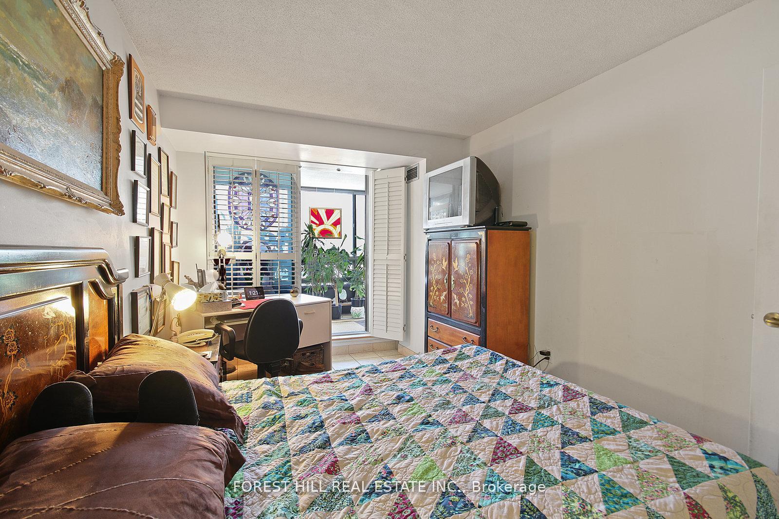 130 Carlton Street 1101