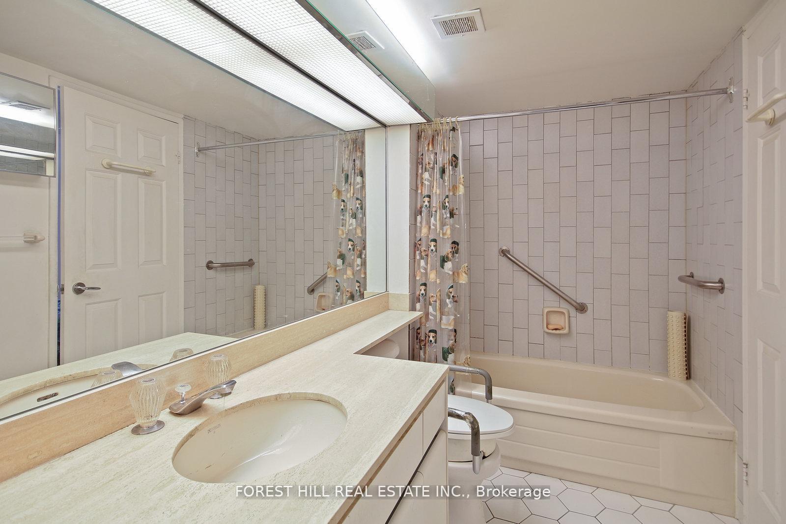 130 Carlton Street 1101