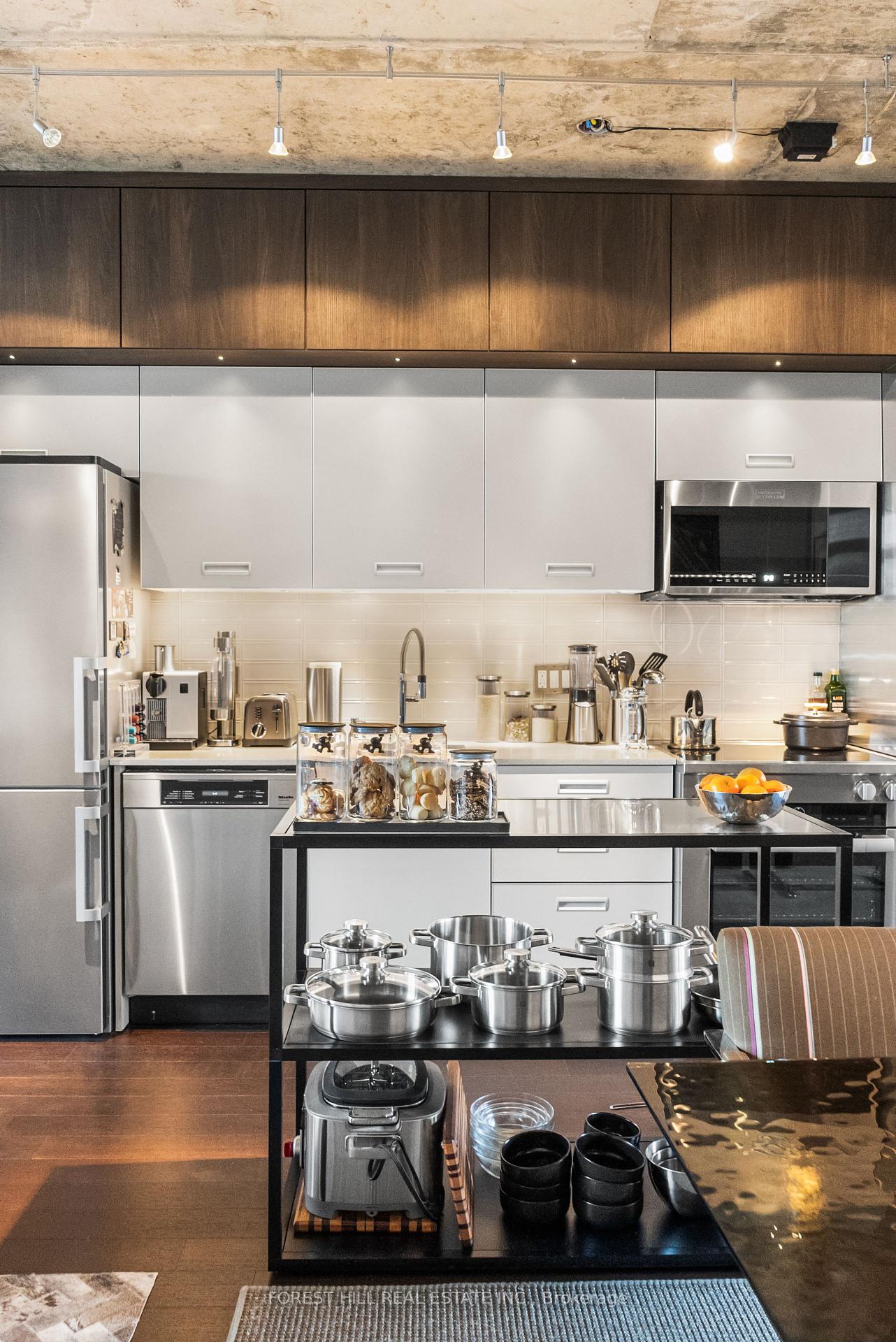 62 Niagara Street 519