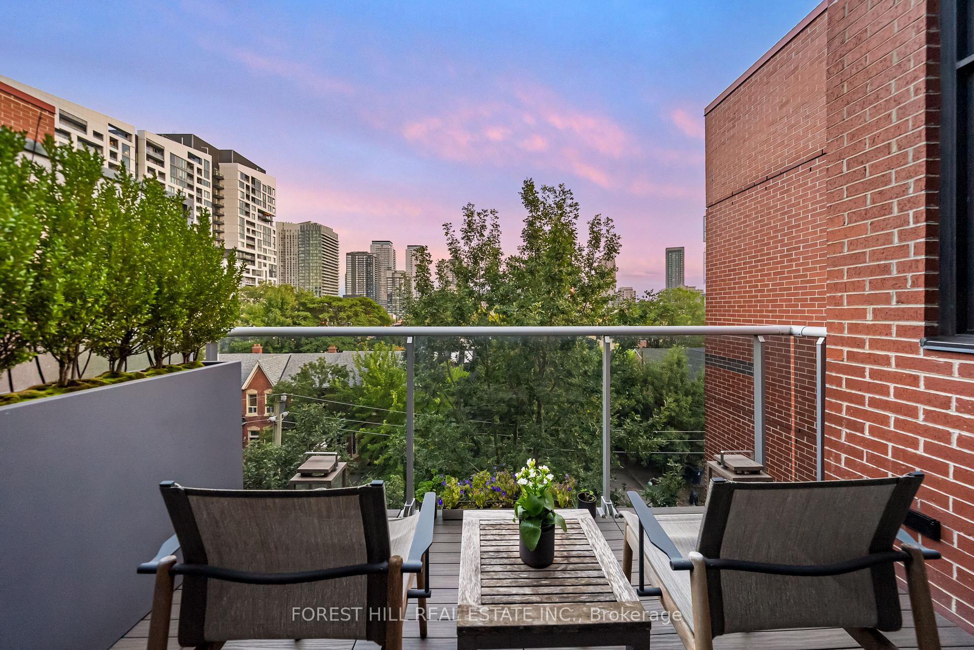 62 Niagara Street 519