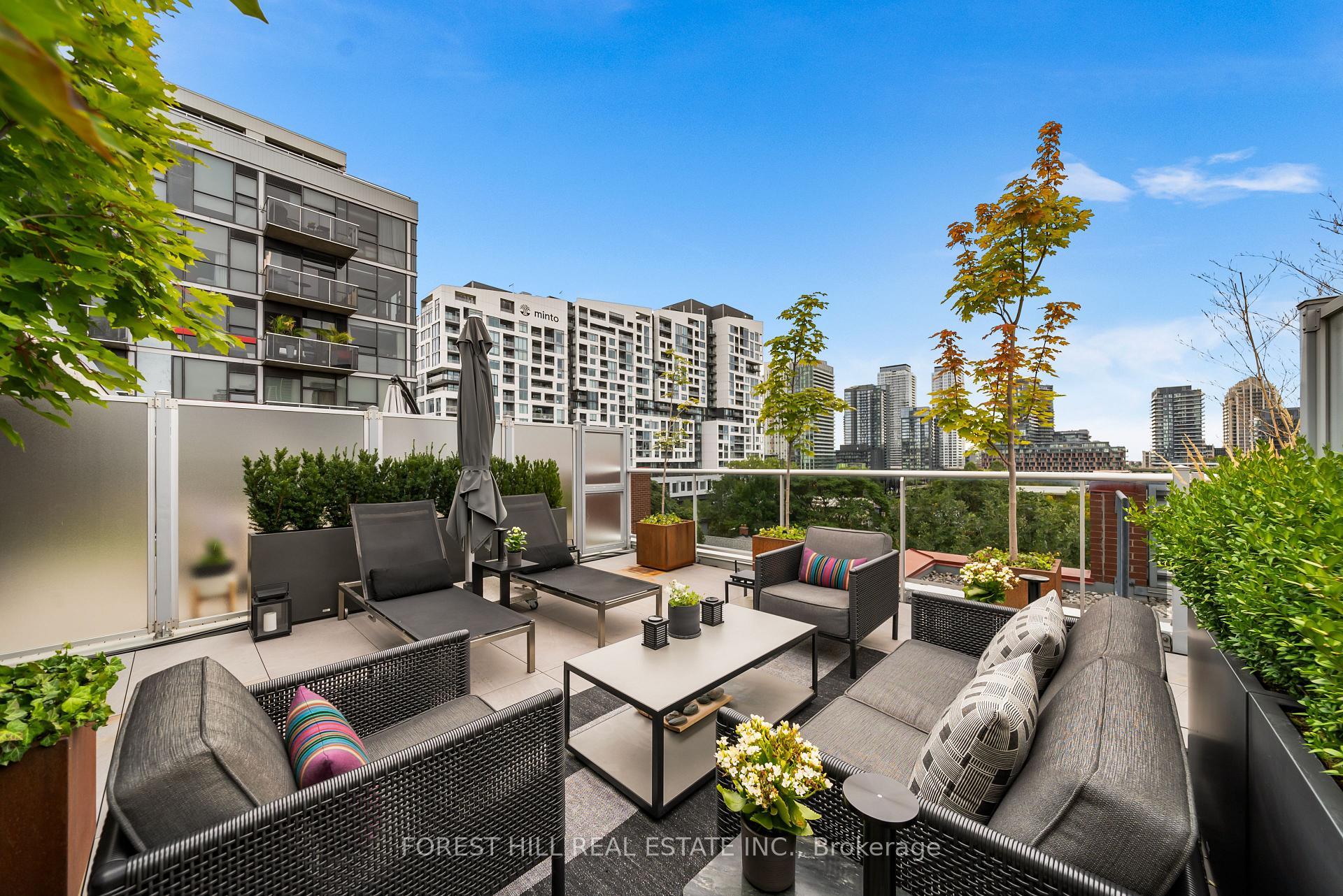 62 Niagara Street 519