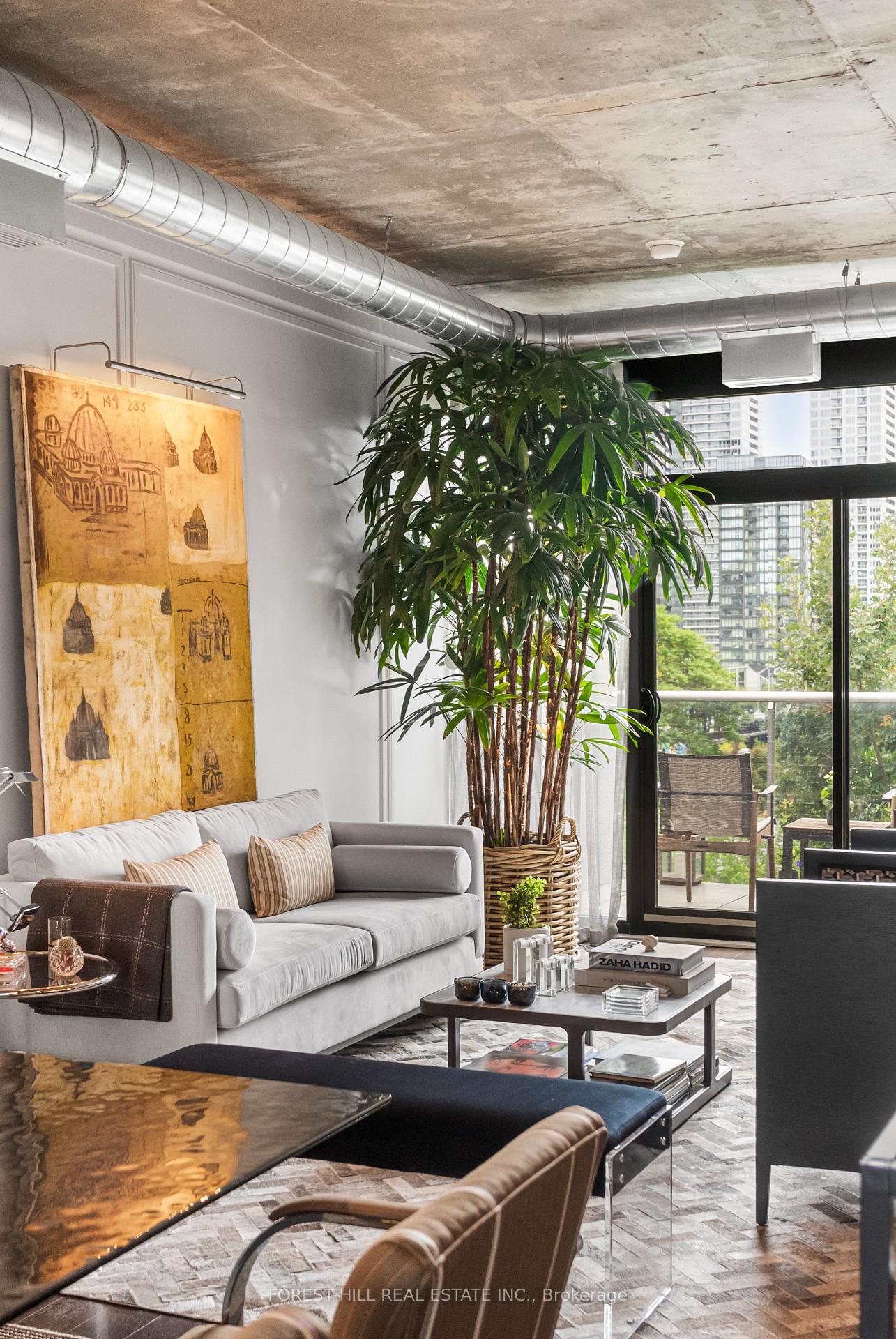 62 Niagara Street 519