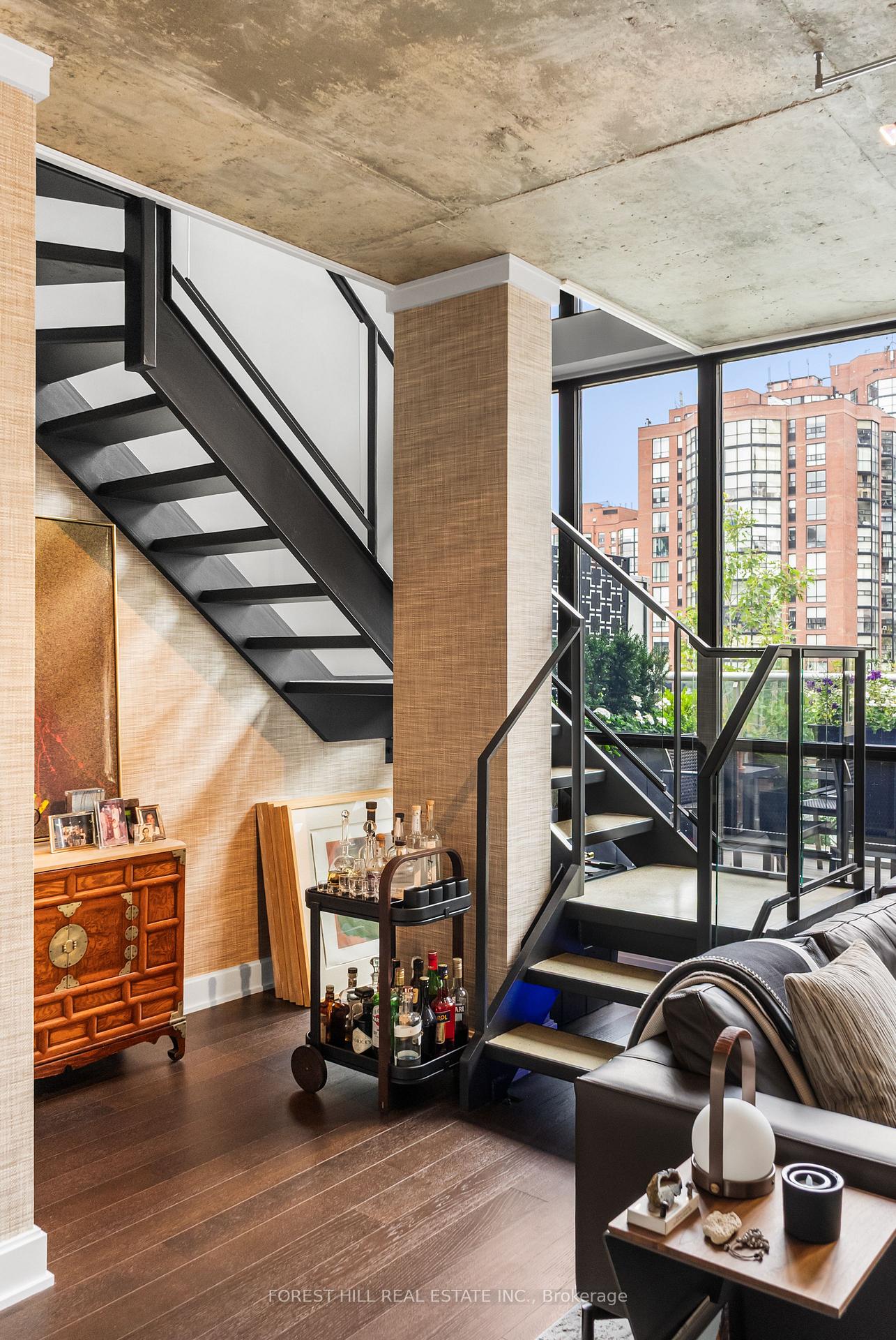 62 Niagara Street 519