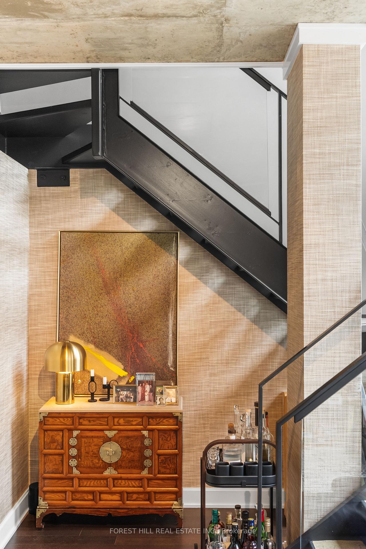 62 Niagara Street 519