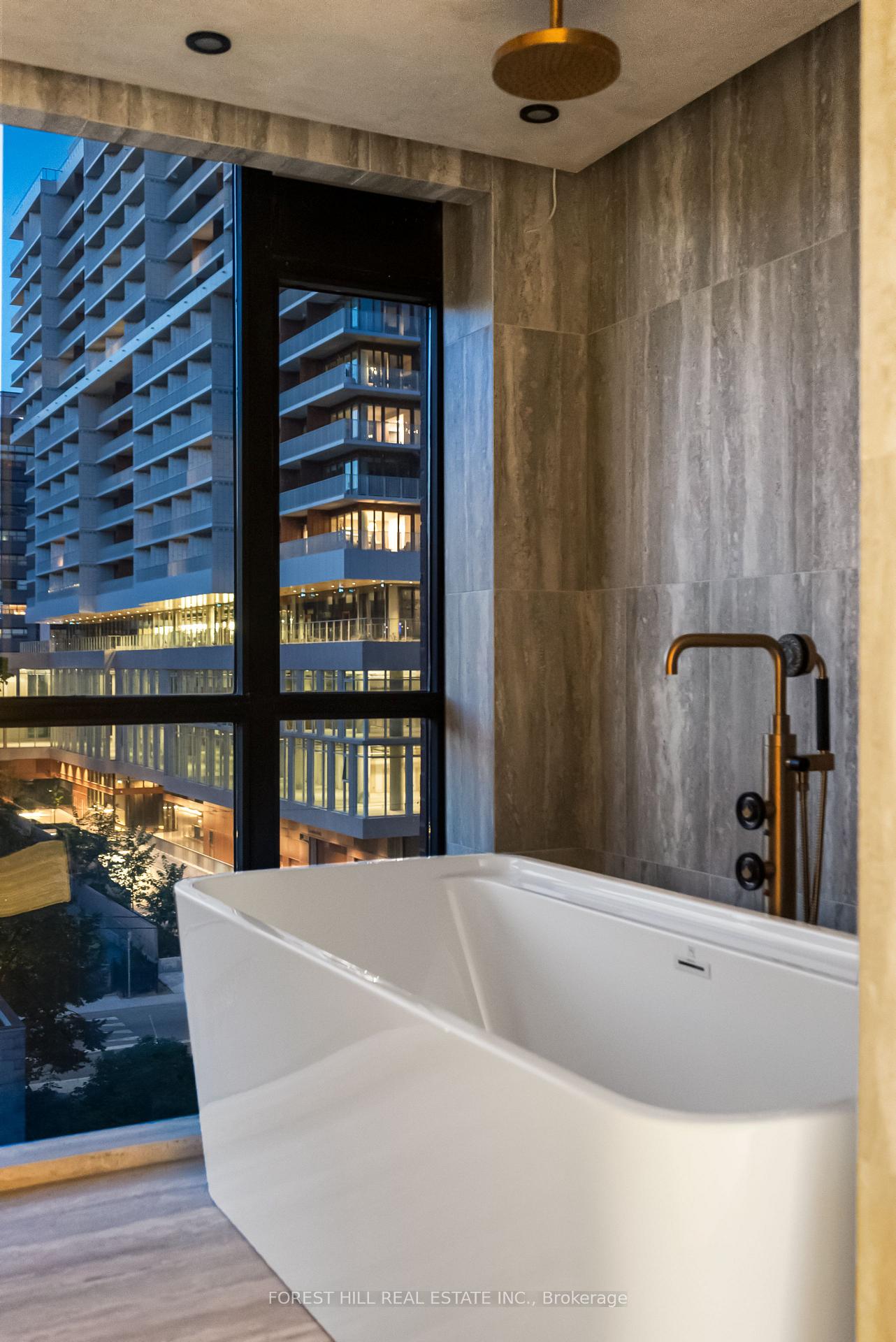 62 Niagara Street 519