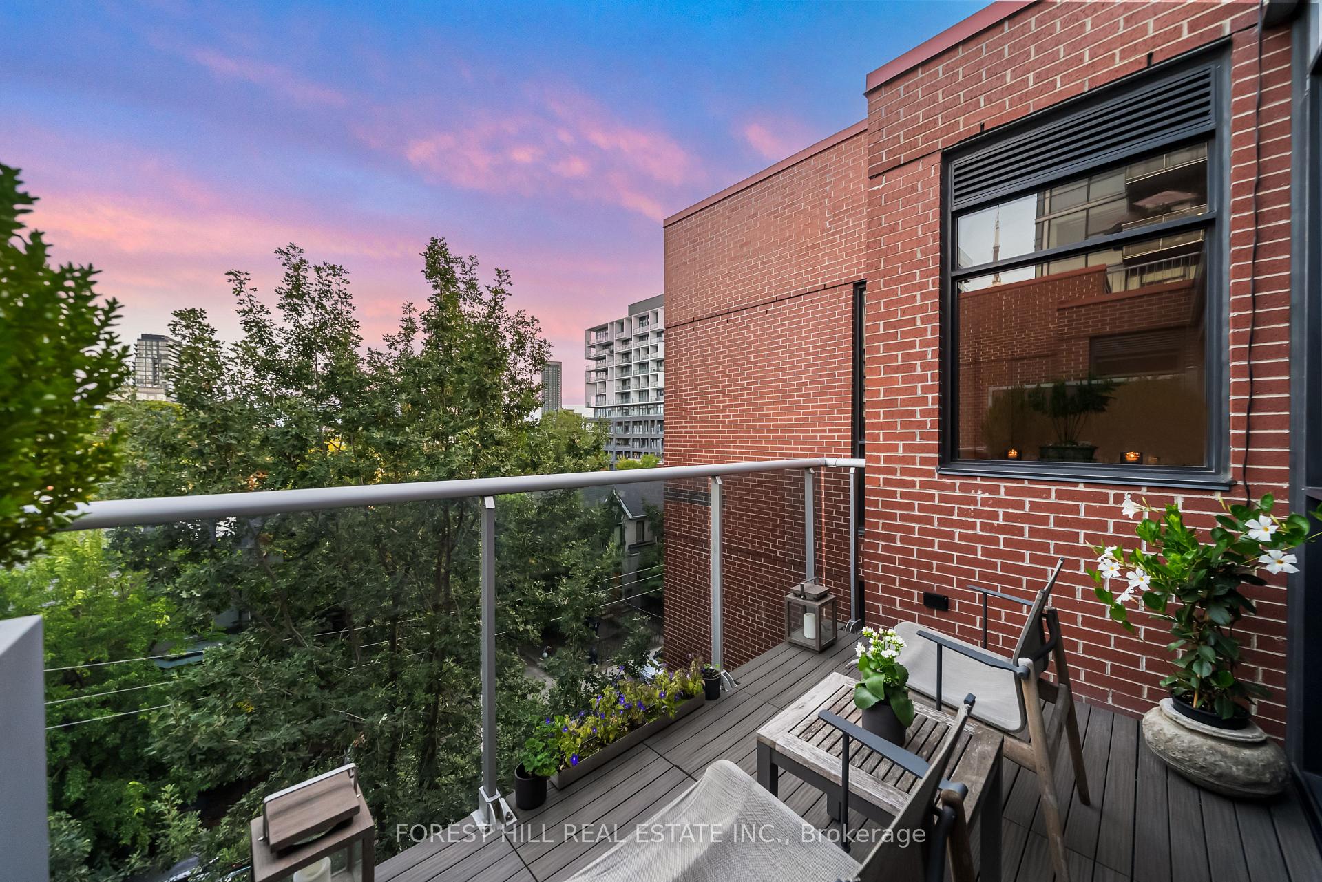 62 Niagara Street 519