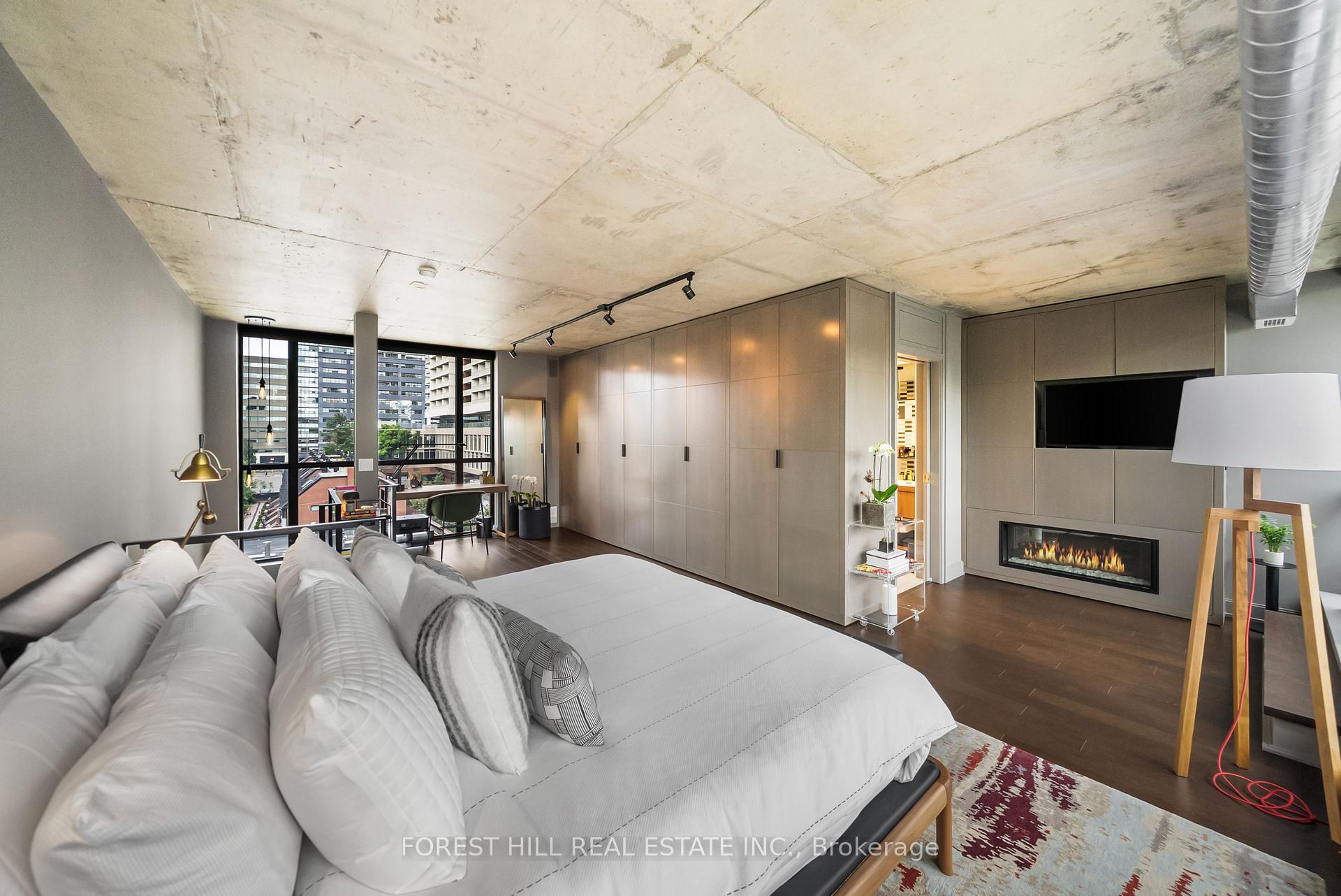 62 Niagara Street 519