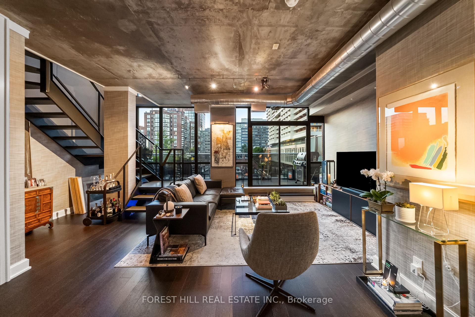 62 Niagara Street 519