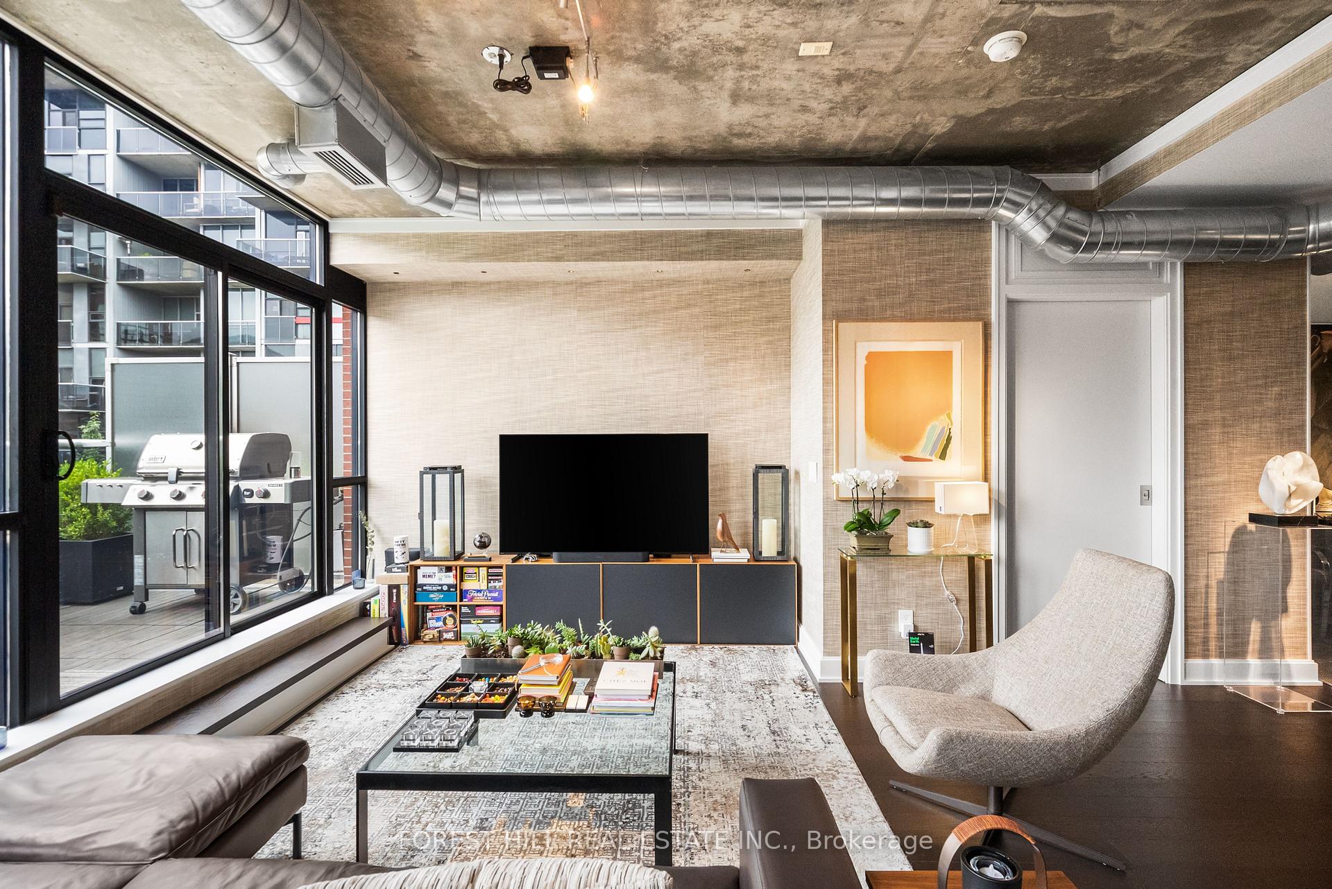 62 Niagara Street 519