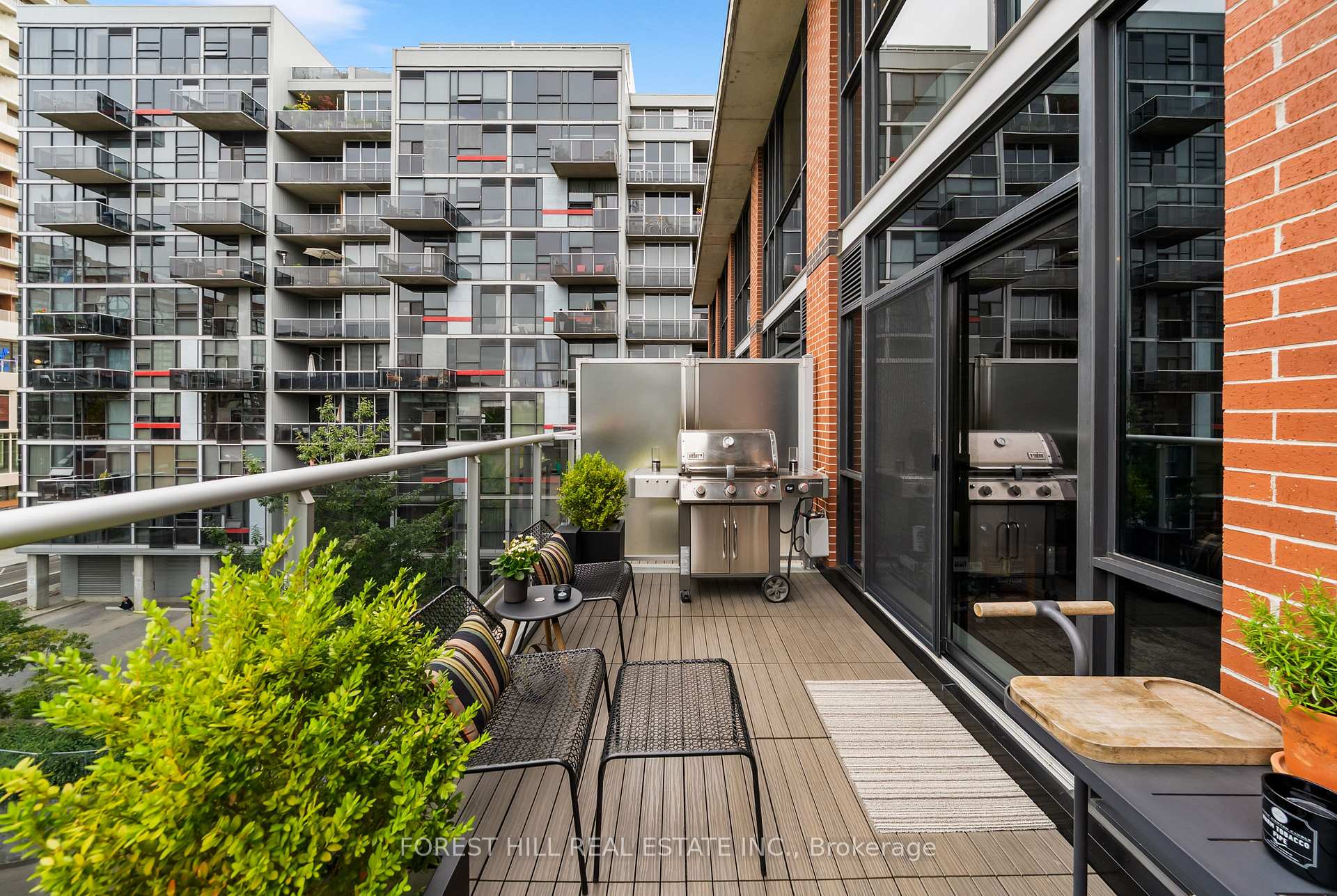 62 Niagara Street 519