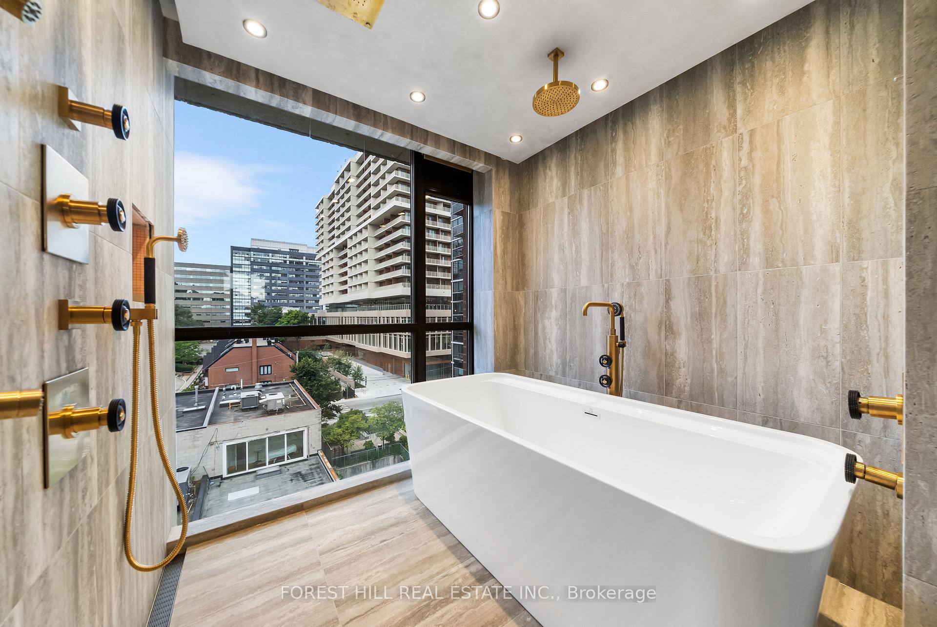 62 Niagara Street 519