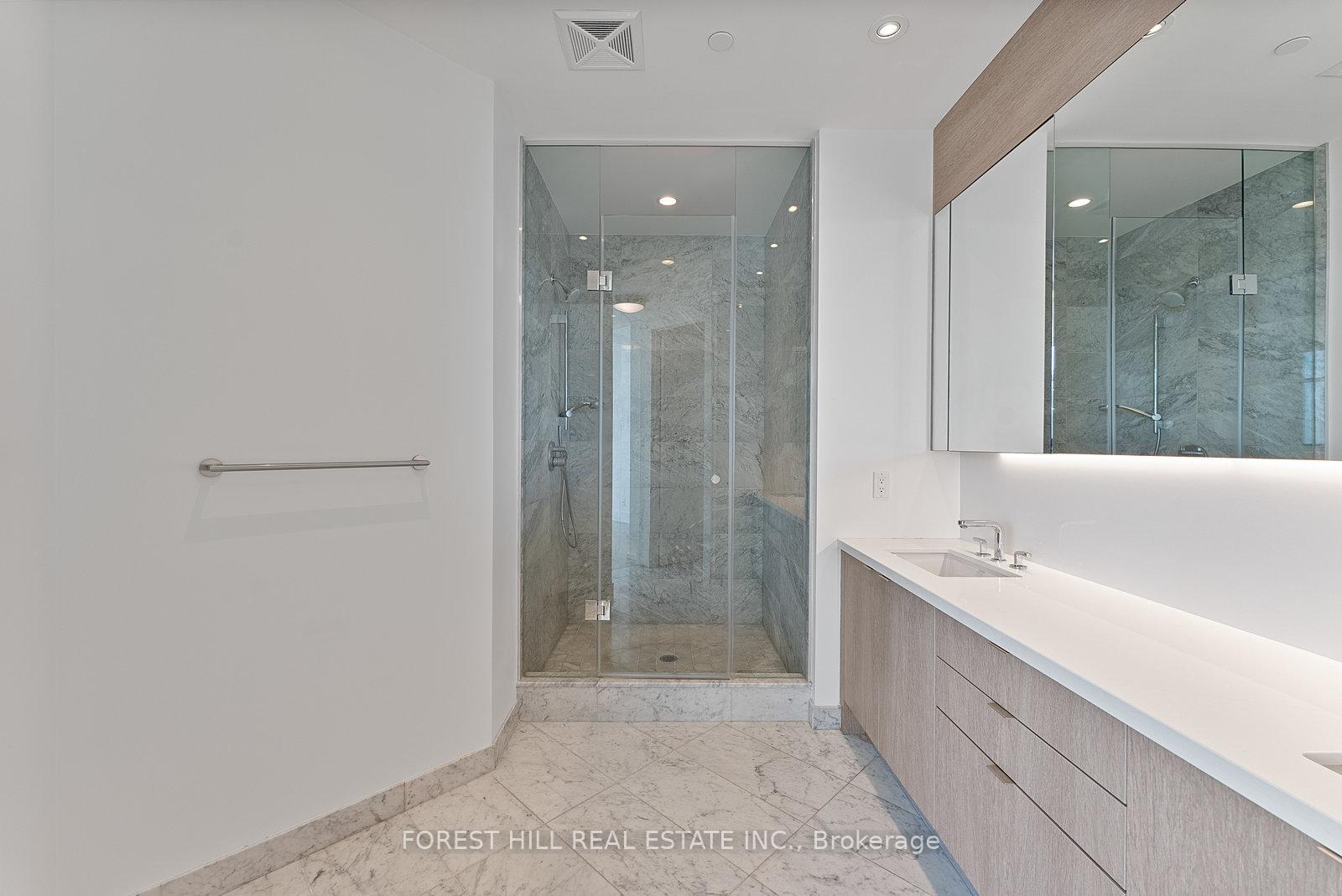 1 Edgewater Drive SPH #07