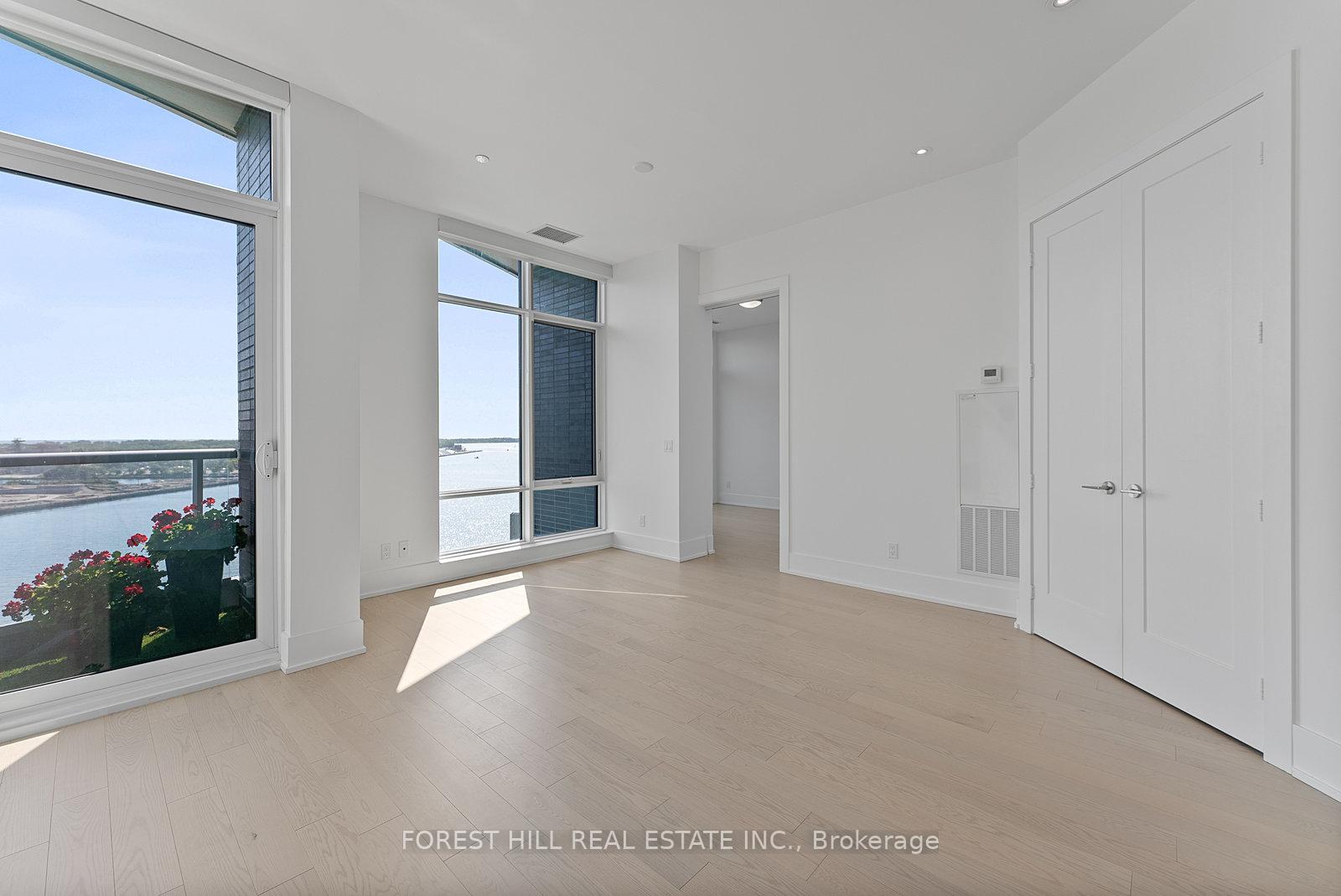 1 Edgewater Drive SPH #07