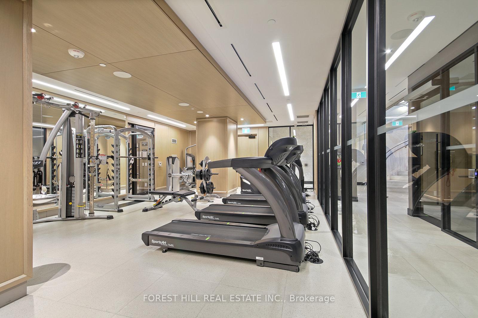 1 Edgewater Drive SPH #07