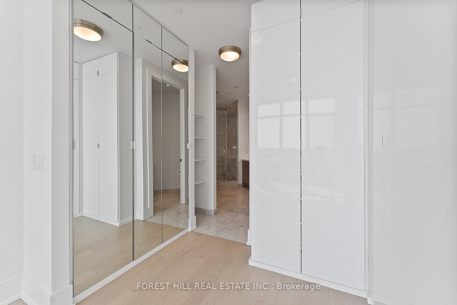 1 Edgewater Drive SPH #07