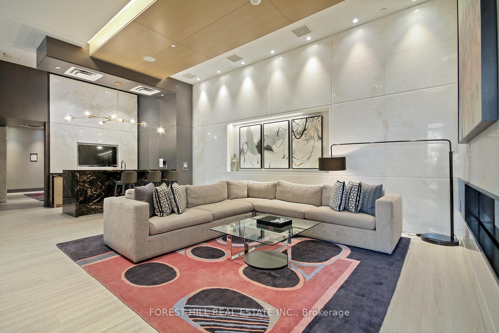 1 Edgewater Drive SPH #07