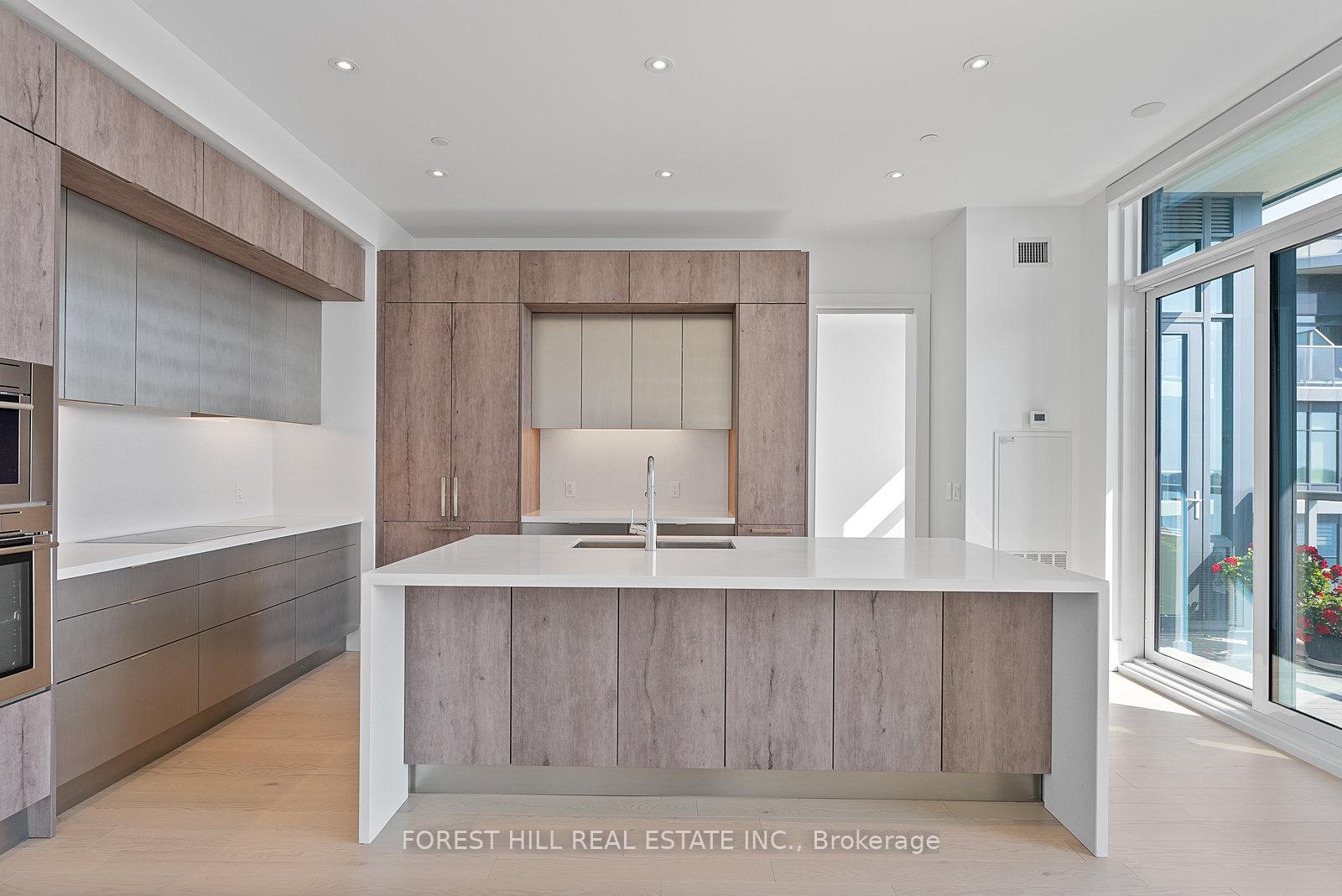 1 Edgewater Drive SPH #07