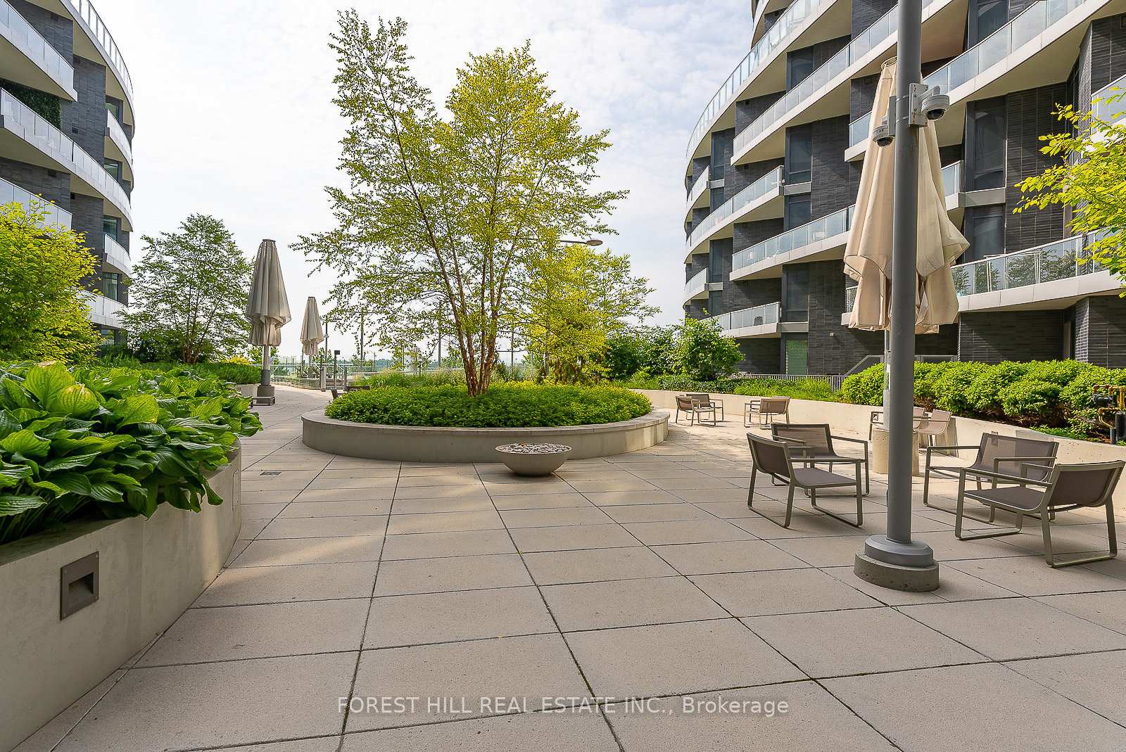 1 Edgewater Drive SPH #07