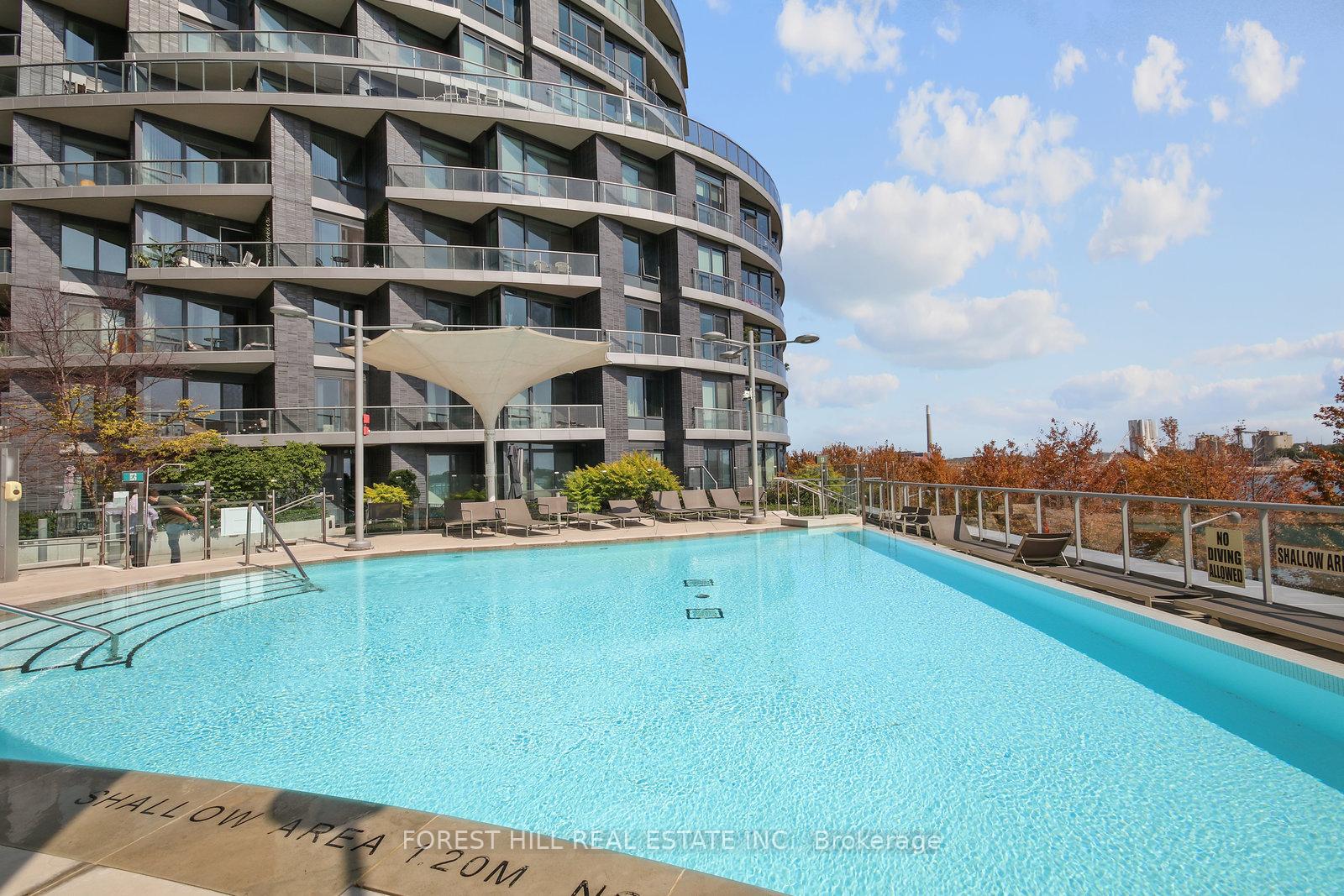 1 Edgewater Drive SPH #07