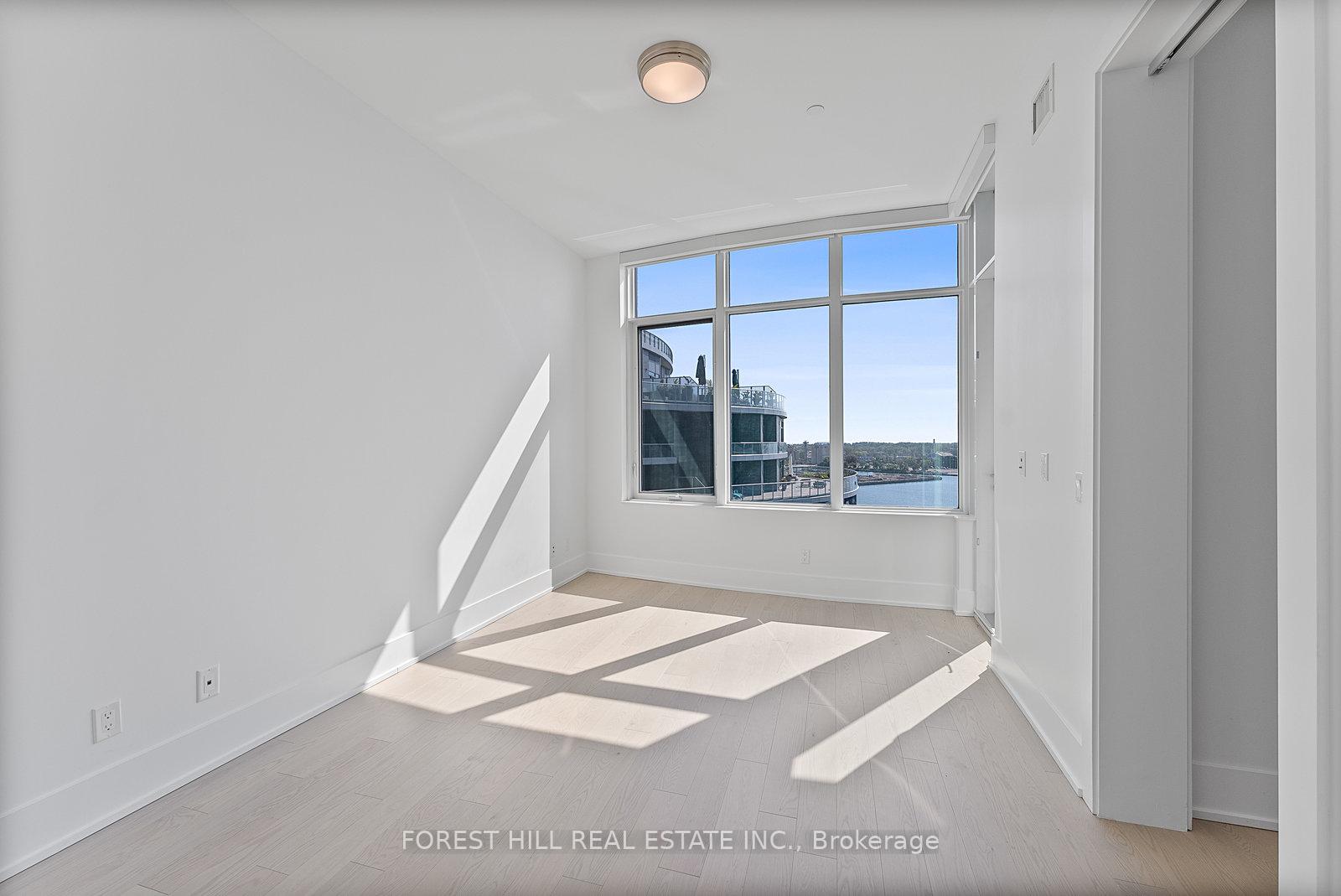 1 Edgewater Drive SPH #07