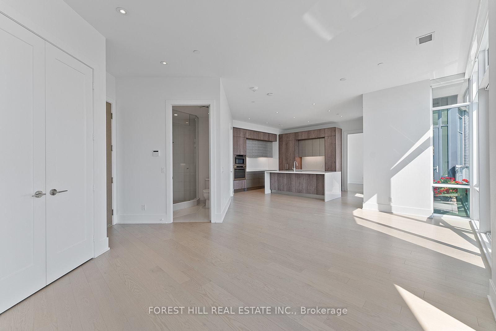 1 Edgewater Drive SPH #07