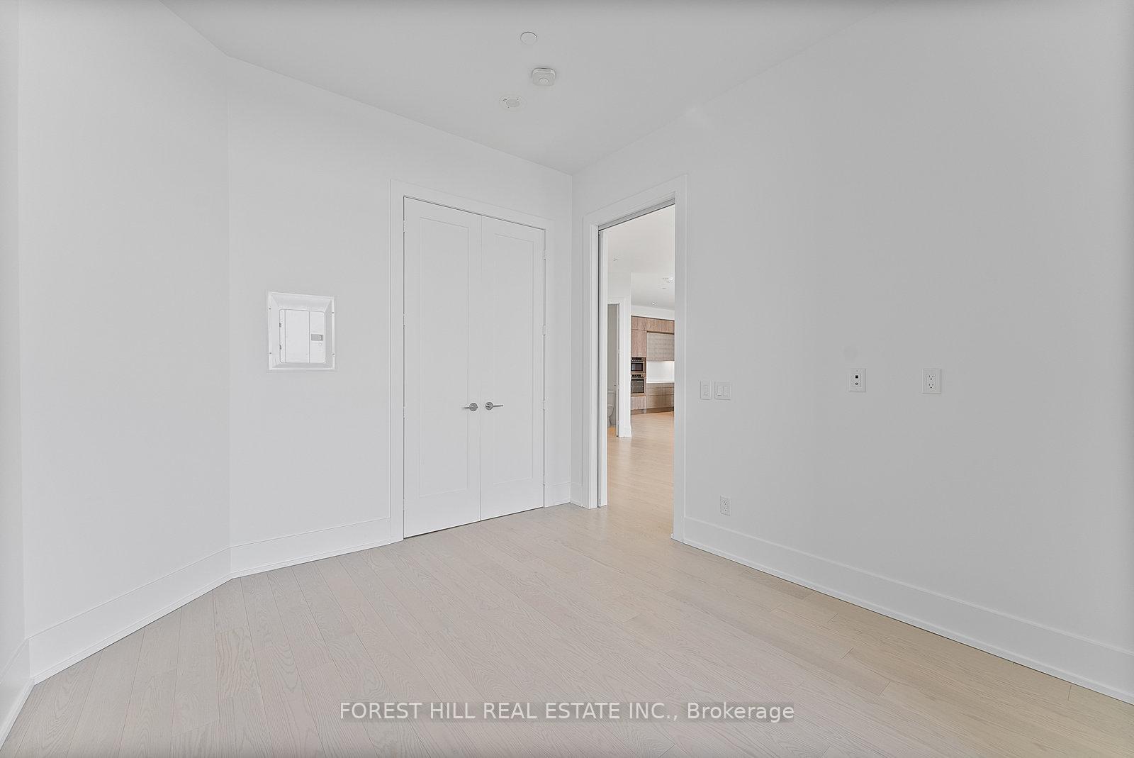 1 Edgewater Drive SPH #07