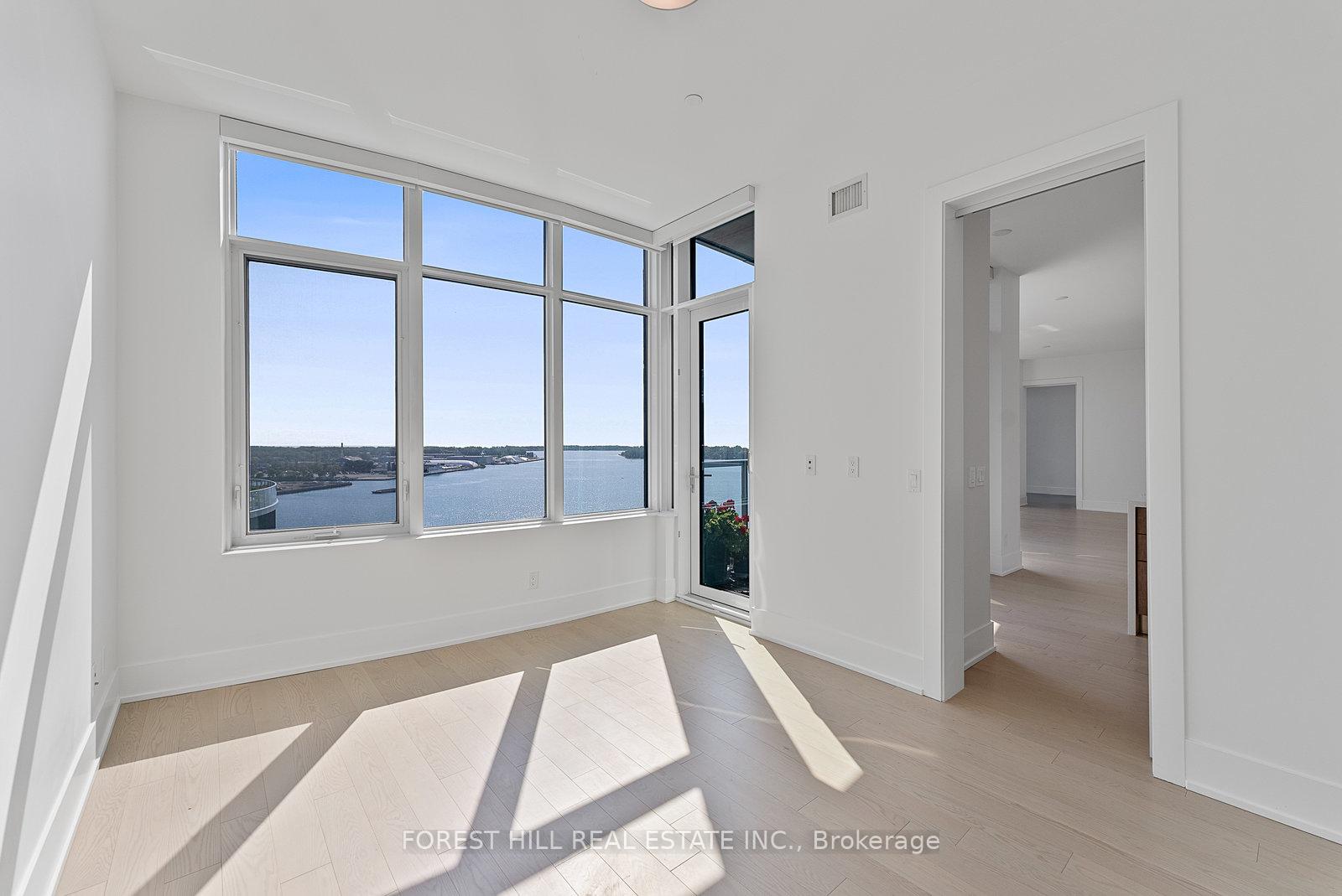 1 Edgewater Drive SPH #07