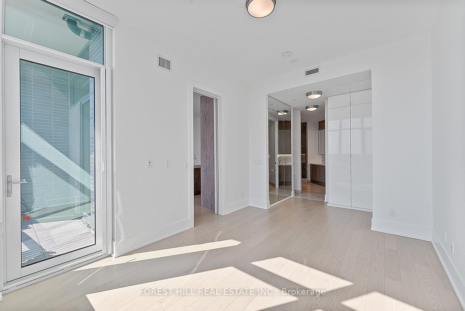 1 Edgewater Drive SPH #07