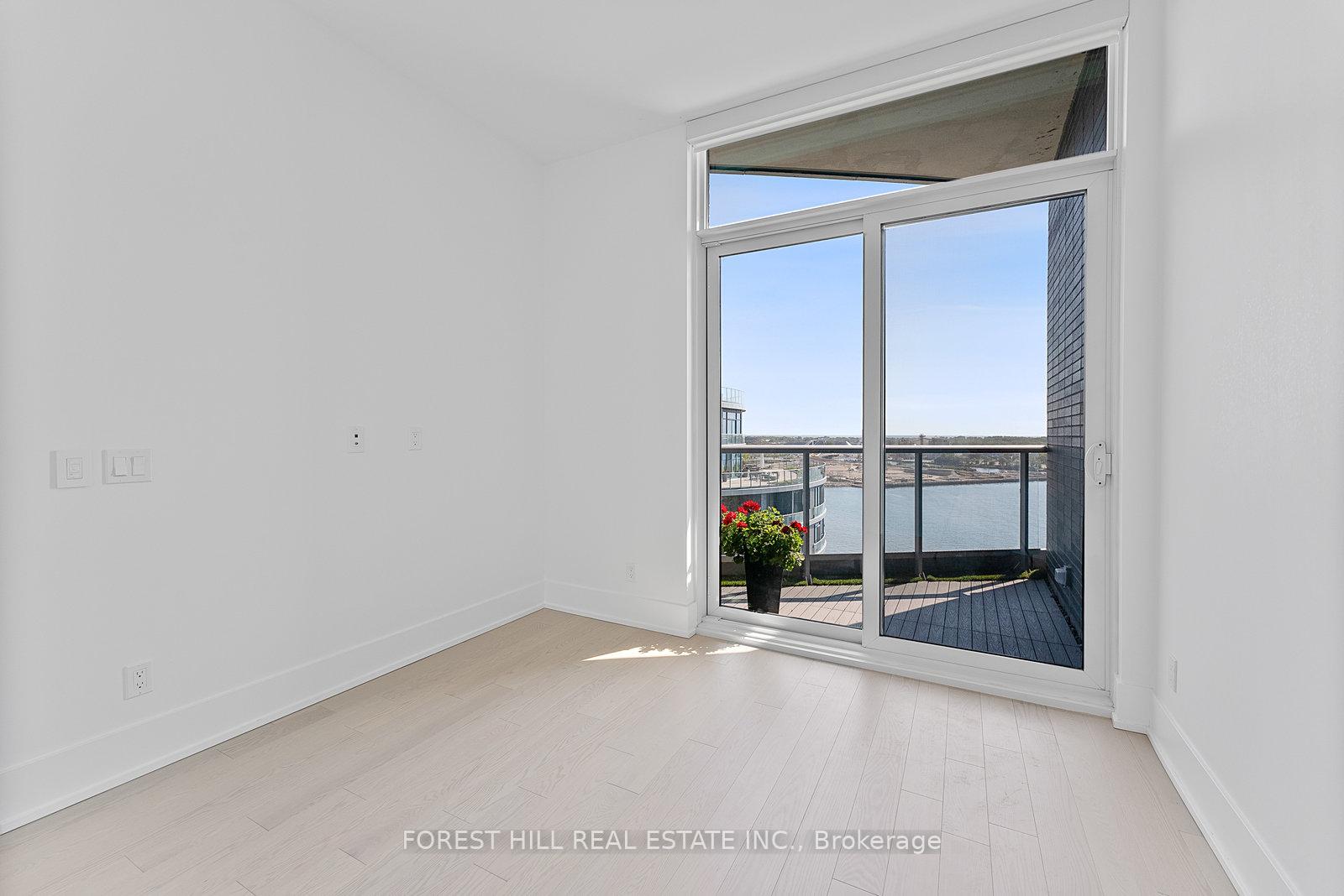 1 Edgewater Drive SPH #07