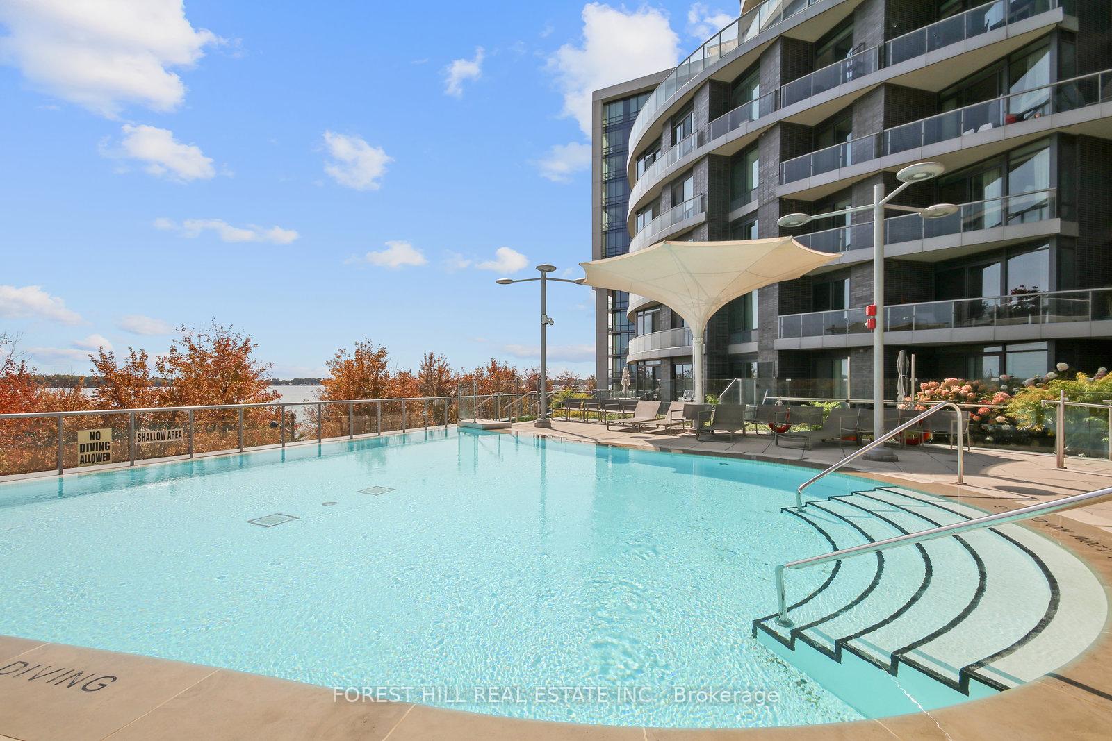 1 Edgewater Drive SPH #07