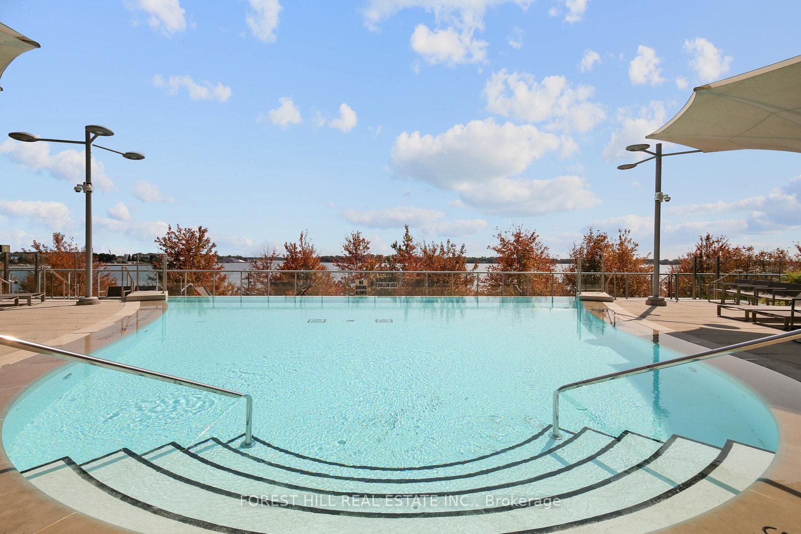 1 Edgewater Drive SPH #07