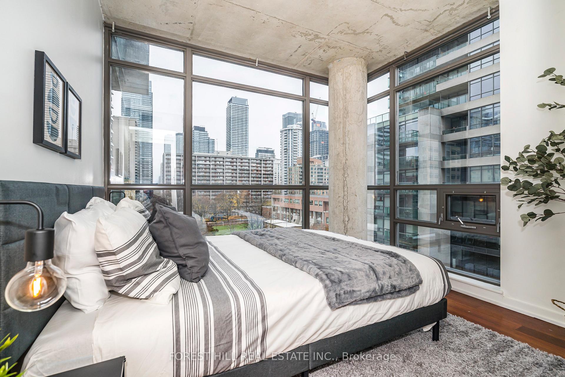 281 Mutual Street 605