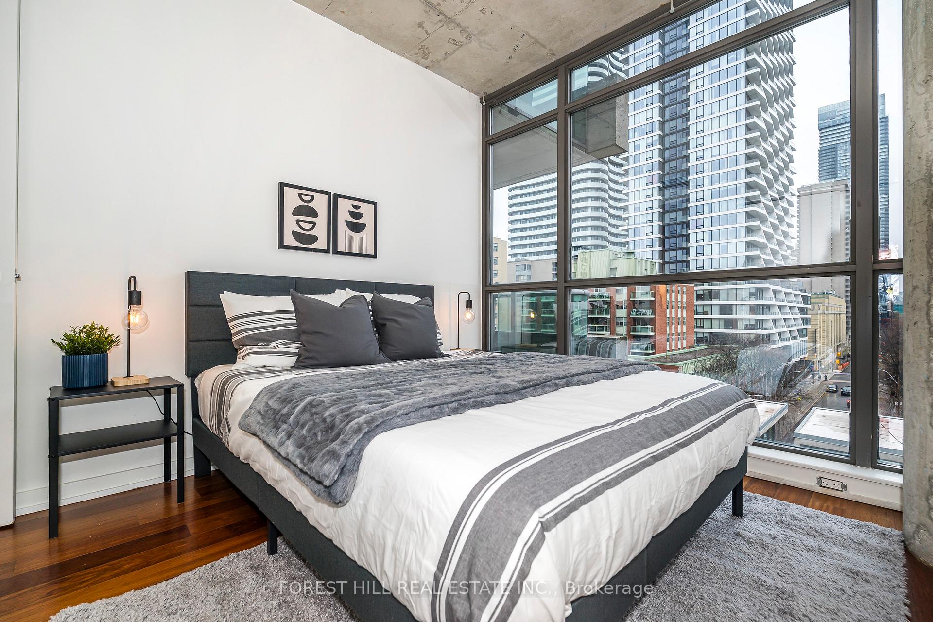 281 Mutual Street 605