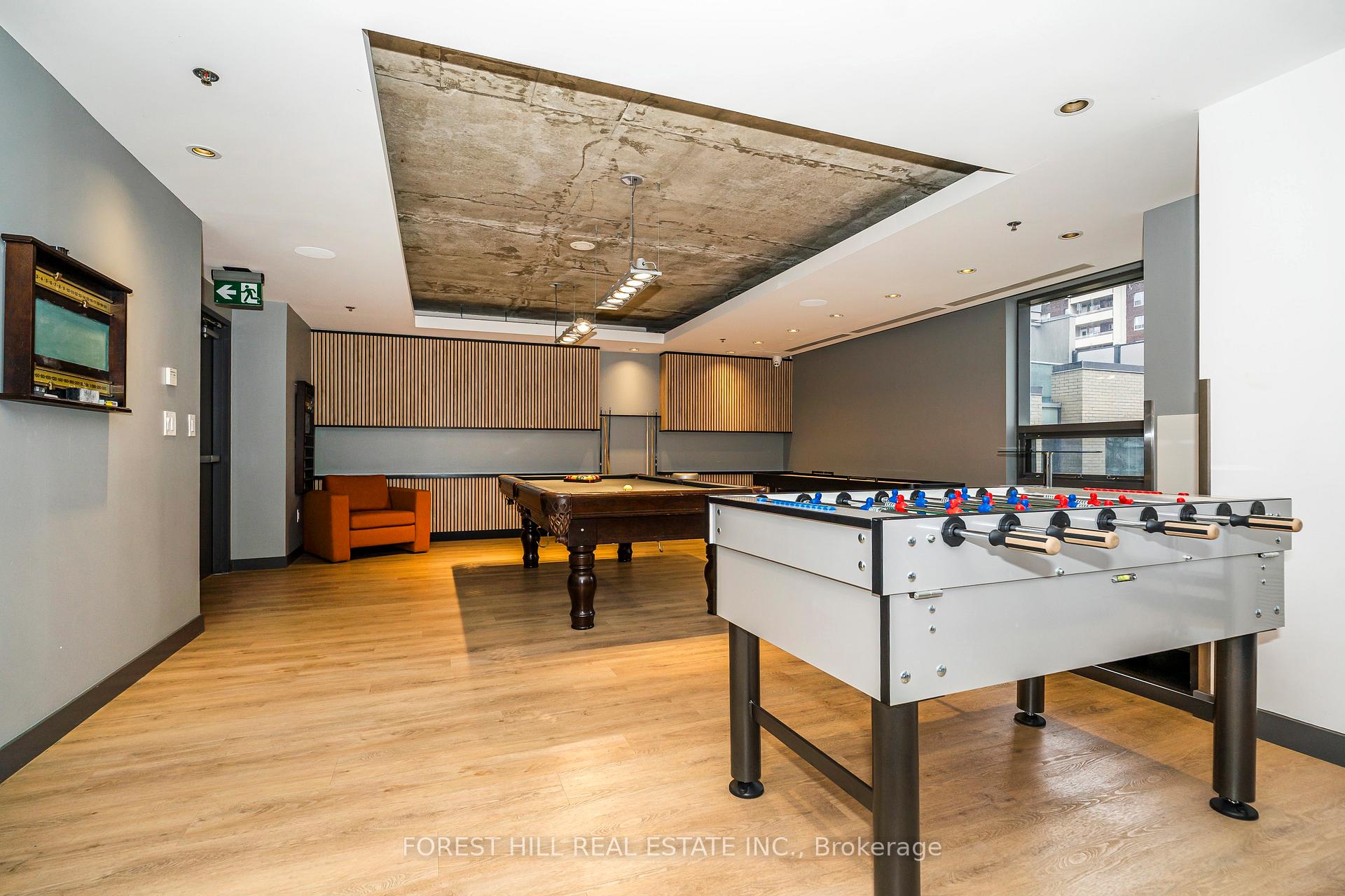 281 Mutual Street 605