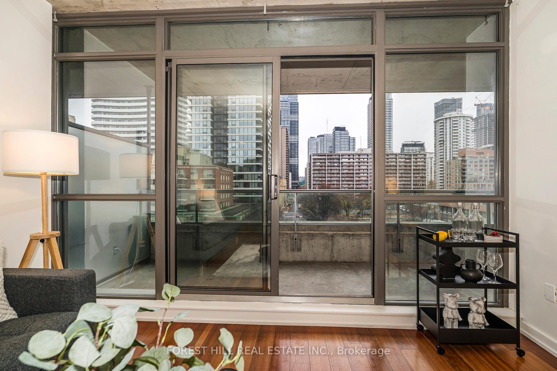 281 Mutual Street 605