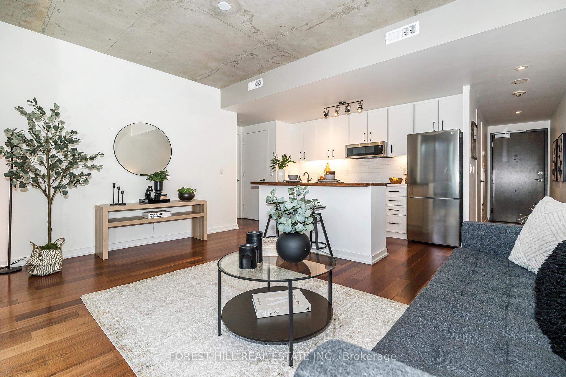 281 Mutual Street 605