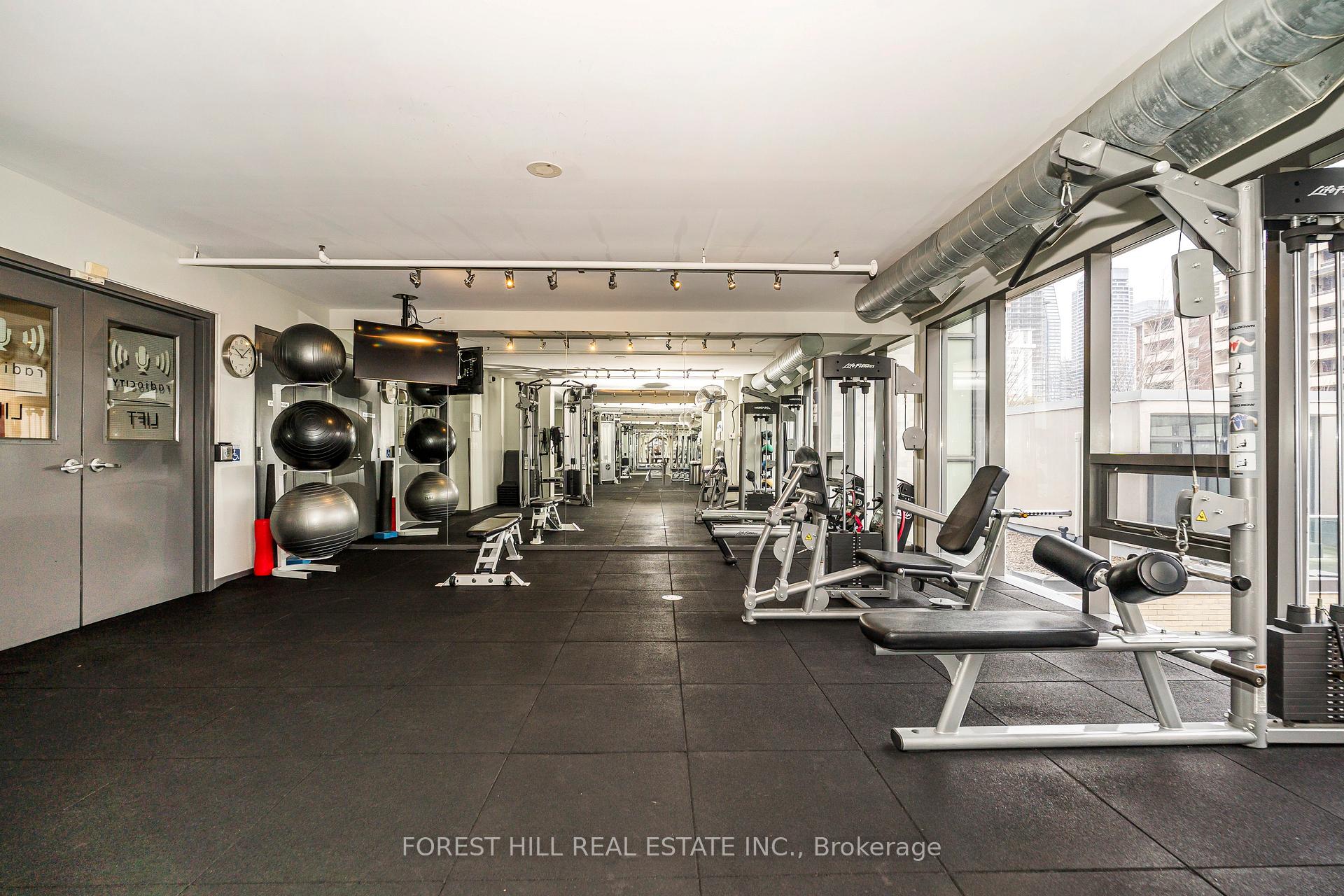 281 Mutual Street 605