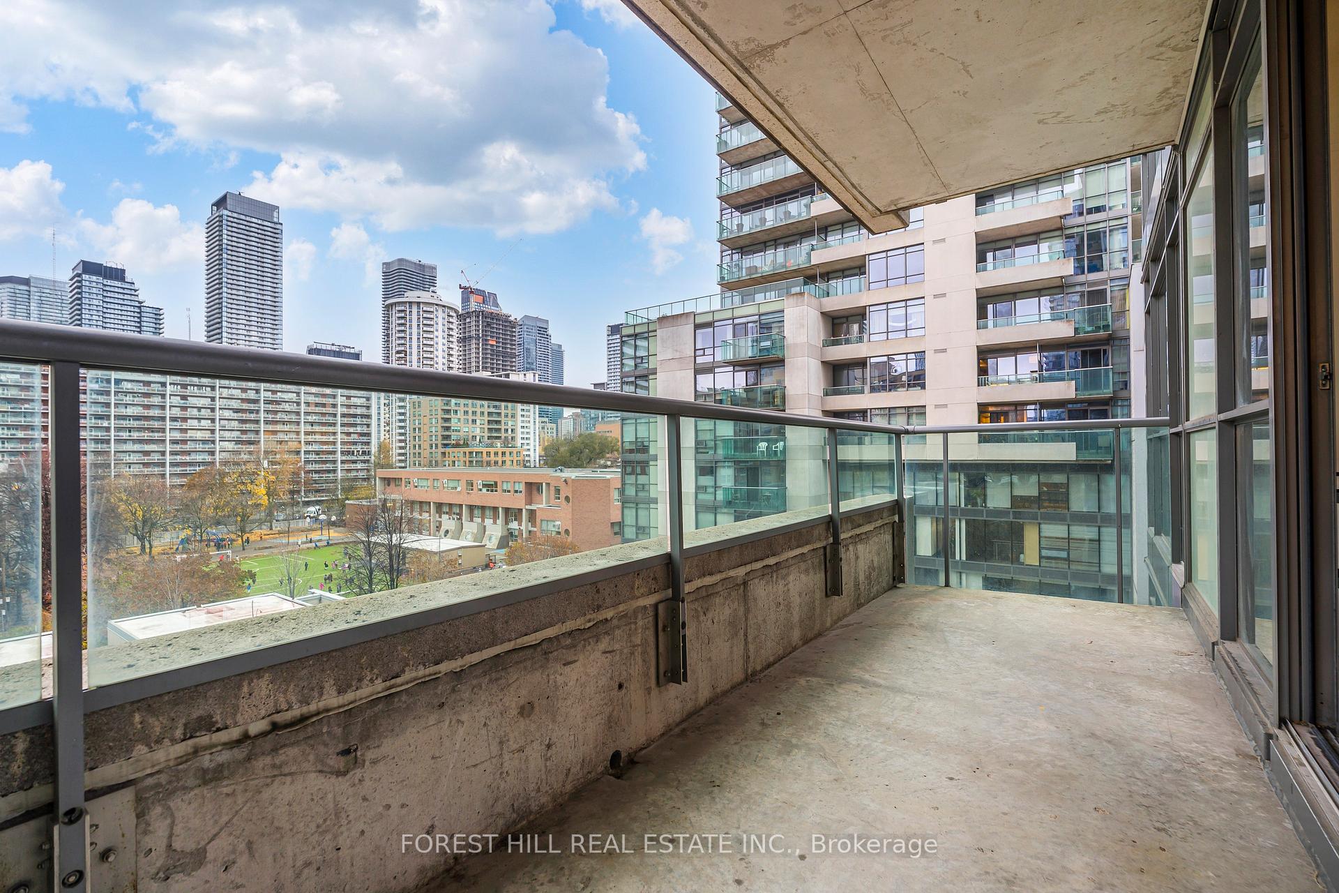 281 Mutual Street 605