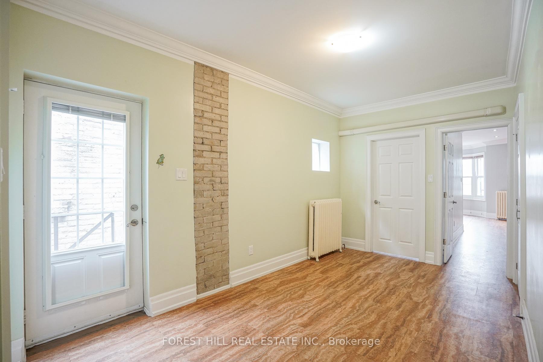 1491 Dundas Street W 3