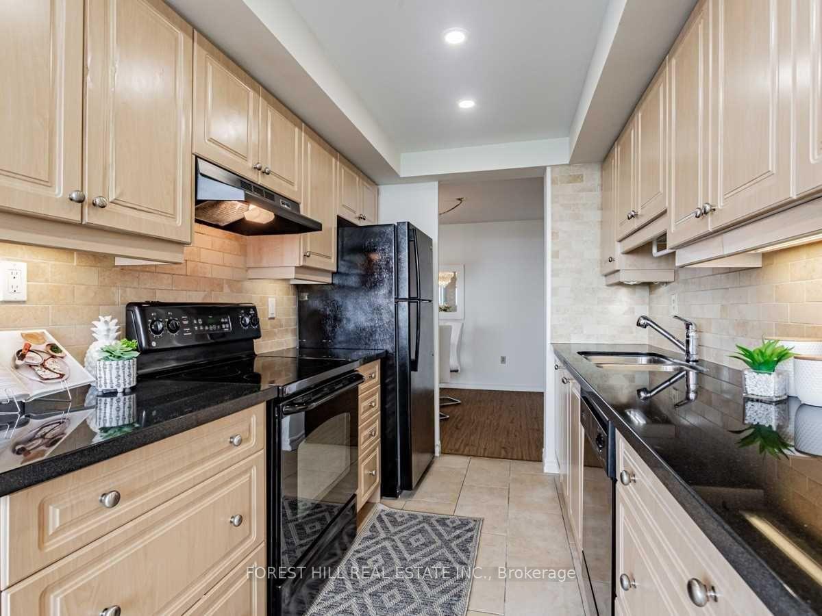 100 Antibes Drive 2004